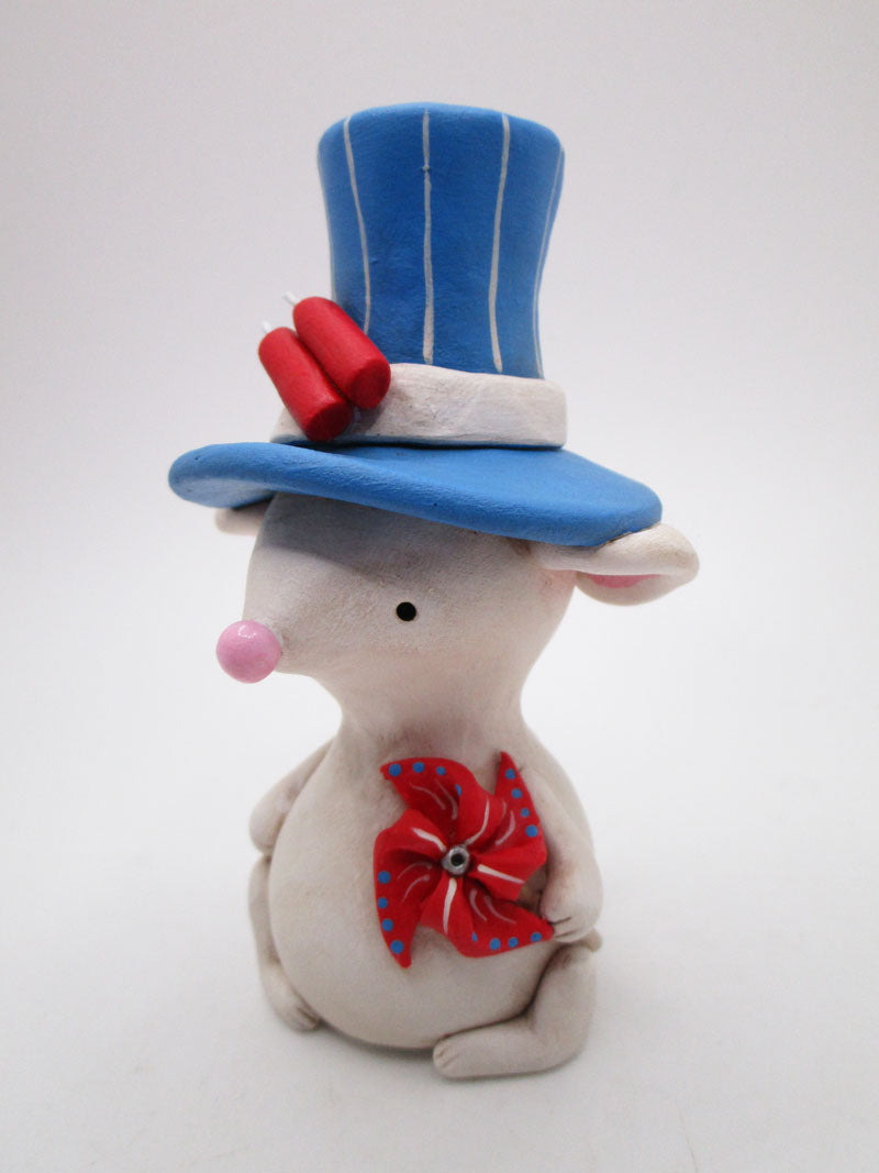 4th of July mouse with big top hat - pinwheel - firecrackers