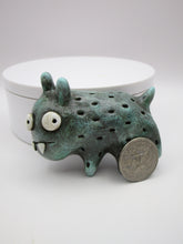 WALL SPIRIT "Mortimer" dog like with patina like finish misc