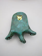 WALL SPIRIT "Paul" the octopus with patina like finish misc