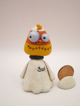 Halloween folk art small candy corn ghost ("Boo!)