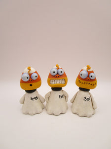 Halloween folk art small candy corn ghost ("Boo!)