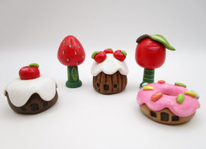 Dessert town set of 5 - three houses and two trees summer folk art misc