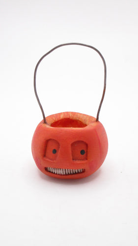 Mini Halloween pumpkin bucket with toothy grin