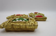 Mini Monsters in frames you get all four