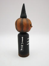 Halloween small pumpkin man with wood body