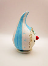 Christmas folk art snowman head that rattles when shaken!