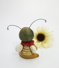 Spring time or Valentine sitting BEE adorable!