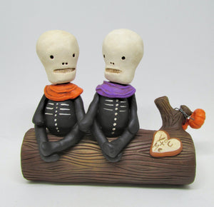 Halloween folk art Skelly Skeletons in LOVE adorable!