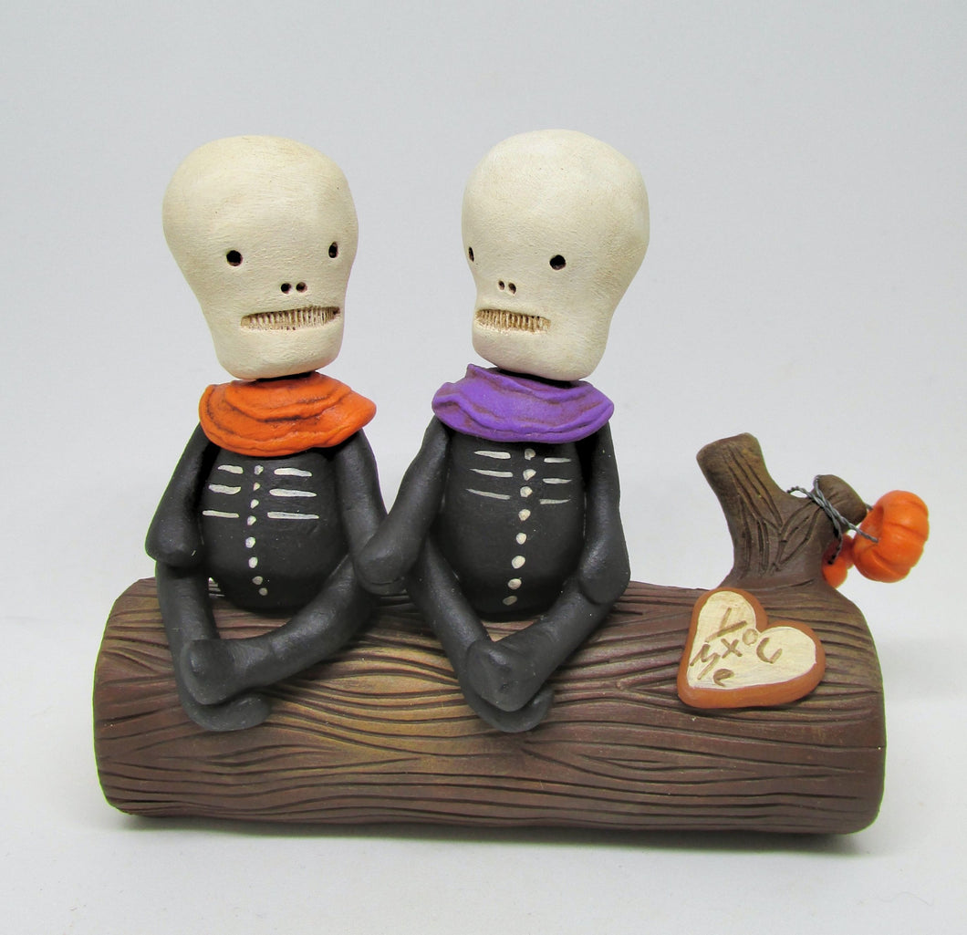 Halloween folk art Skelly Skeletons in LOVE adorable!