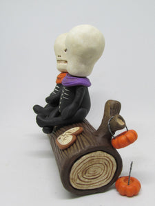 Halloween folk art Skelly Skeletons in LOVE adorable!
