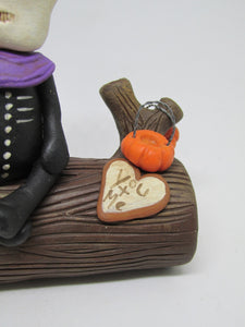 Halloween folk art Skelly Skeletons in LOVE adorable!